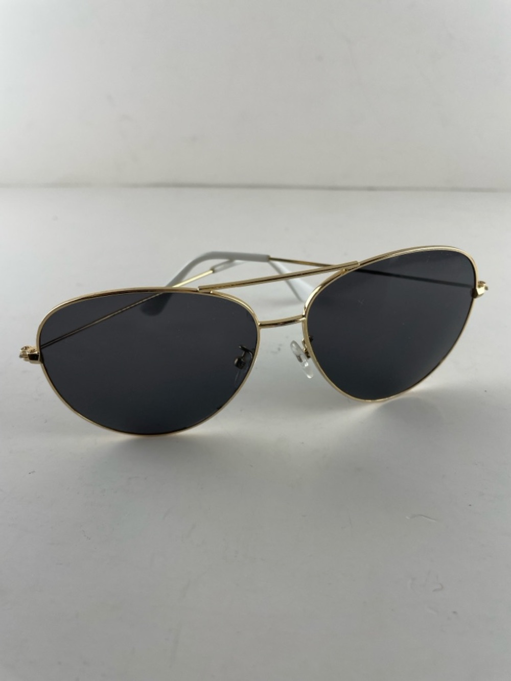 ✨ Victoria Beckham Aviator Sunglasses Gold Black Lenses Italy ✨